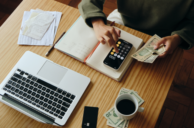 Dependent Care Flexible Savings Account: Pros & Cons